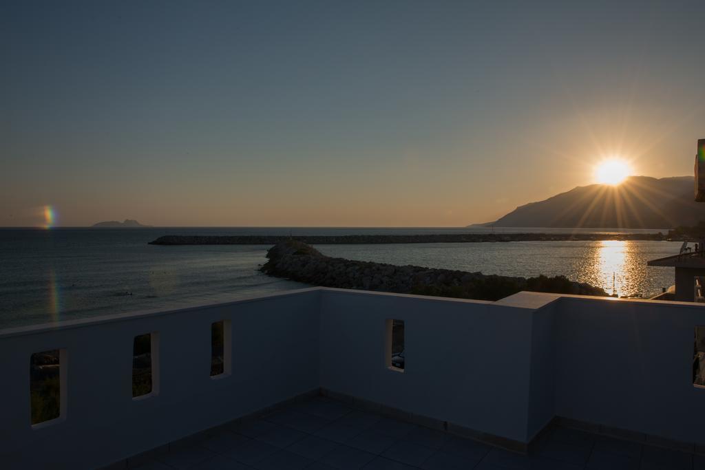Golden Sun Apartment Kokkinos Pirgos Ngoại thất bức ảnh
