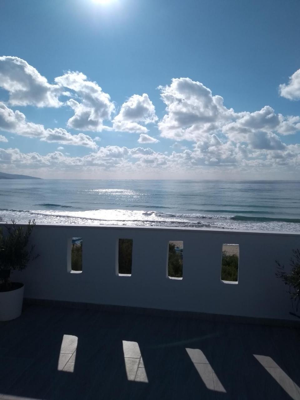 Golden Sun Apartment Kokkinos Pirgos Ngoại thất bức ảnh